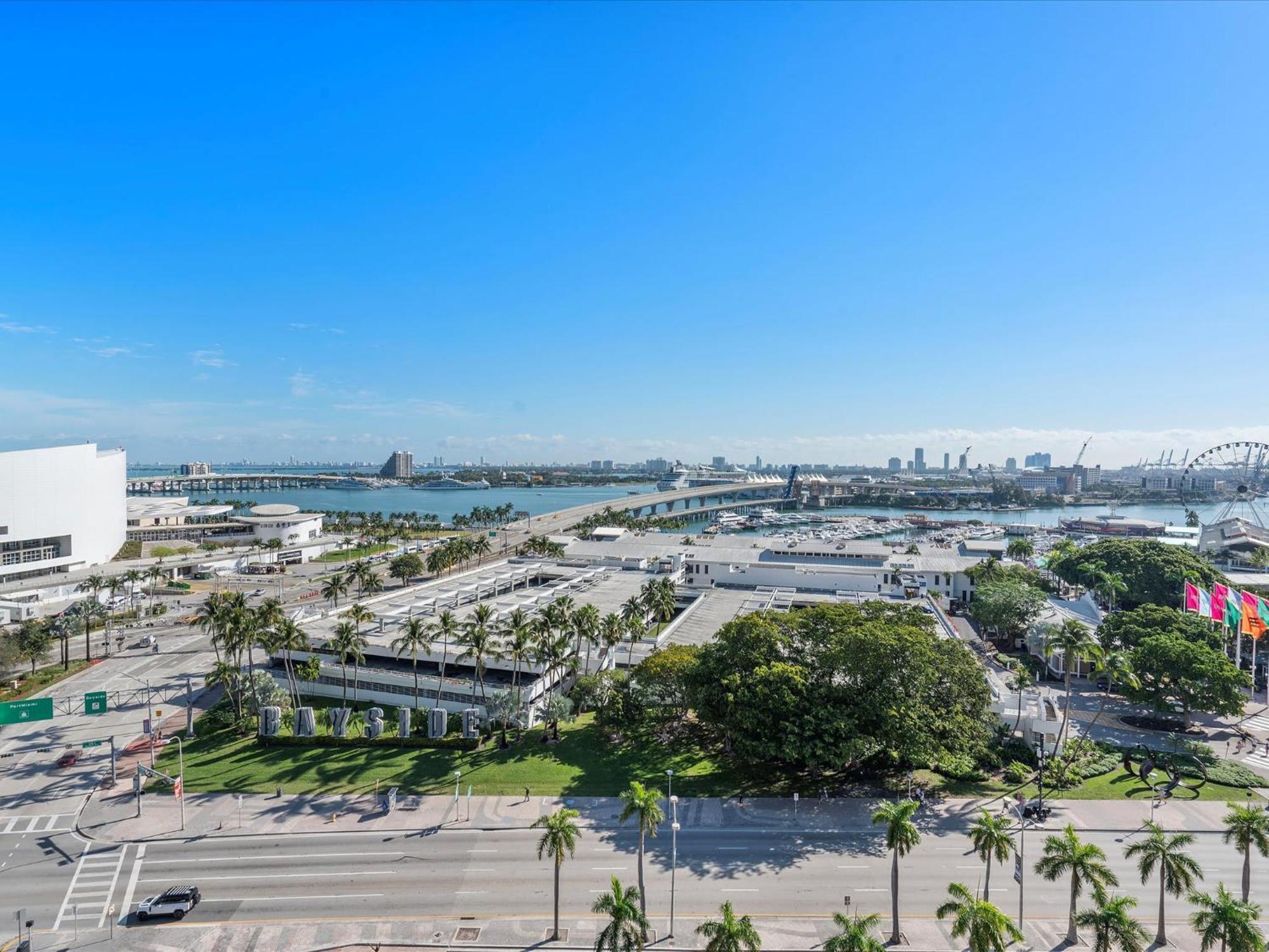Mvr - Walk To Kaseya Bayside & Bayfront Park Apartment Miami
